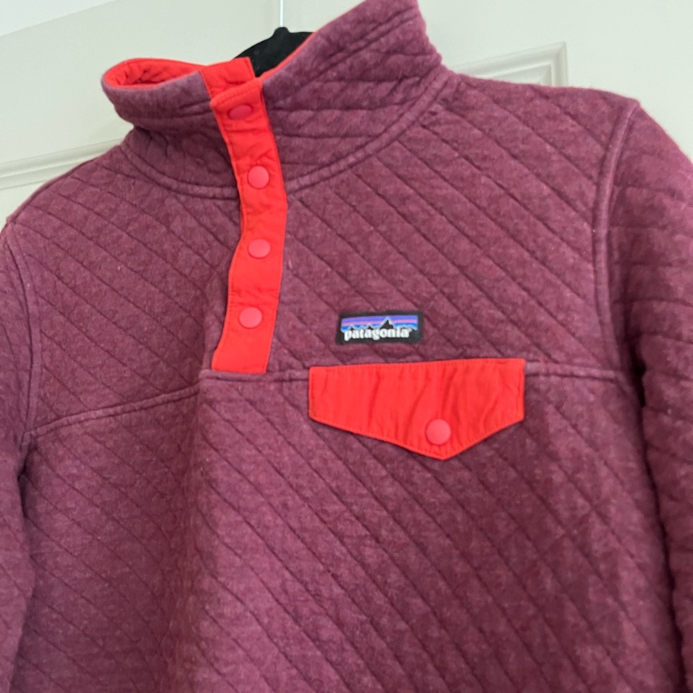 Women’s Patagonia quilted pullover sweater